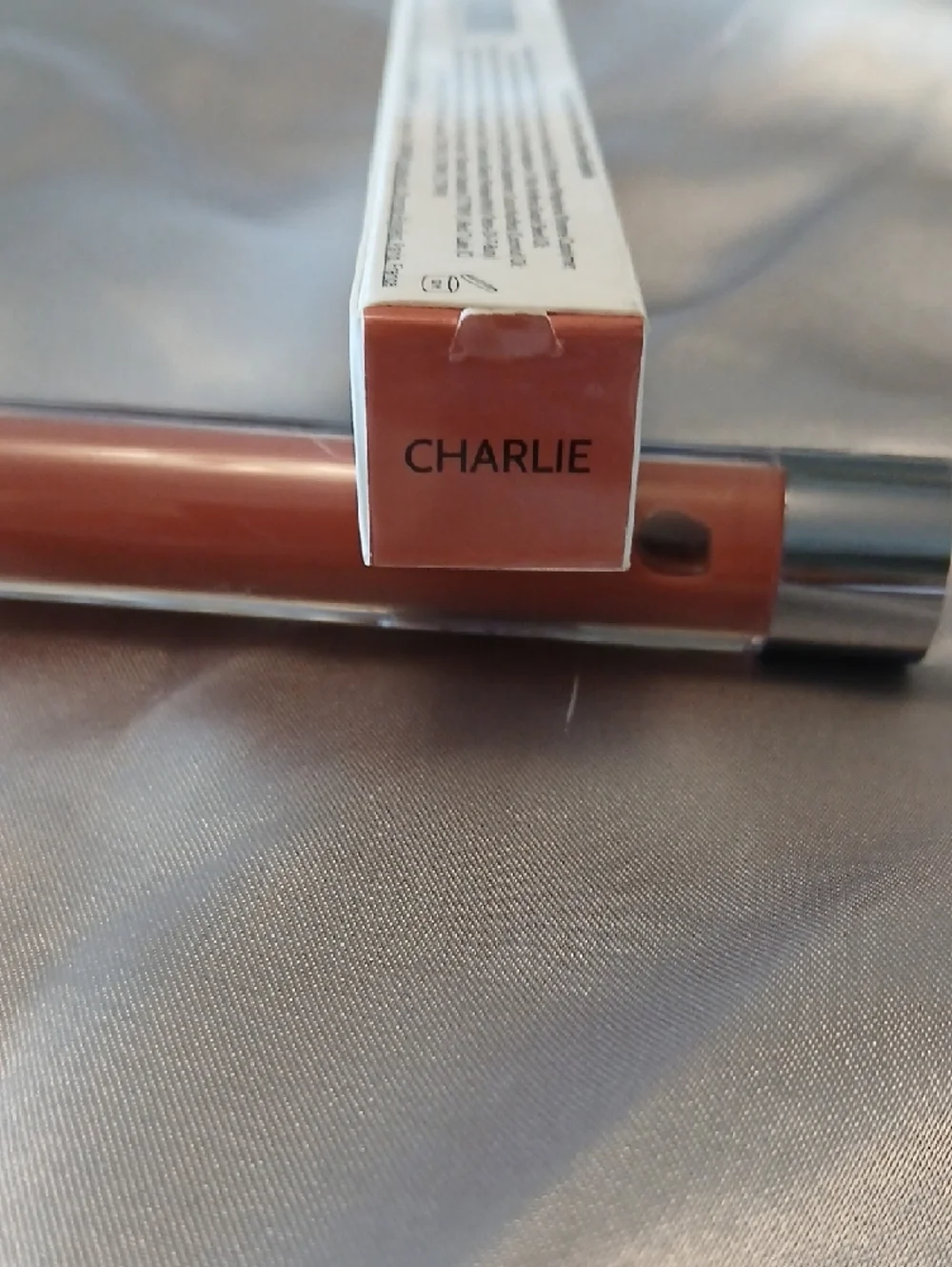 ROEN Kiss MY "CHARLIE: Liquid Lipstick ...GORGEOUS glossy Lip Balm - Picture 2 of 3